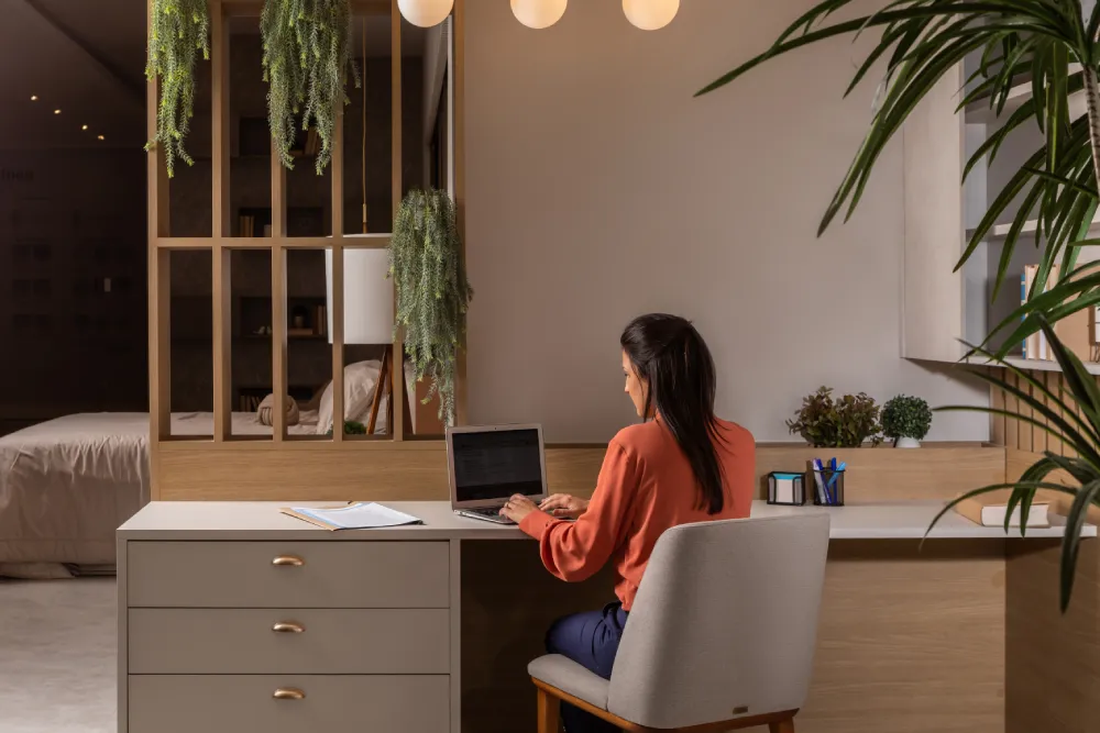 Cloffice: 4 inspirações para criar um escritório prático