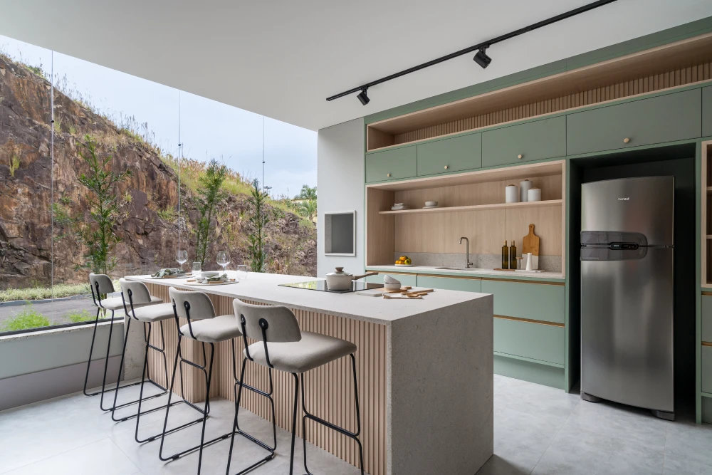 Sala com cozinha americana integrada: harmonize os ambientes