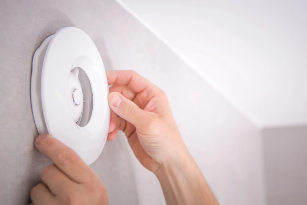 Integrar tecnologia ao banheiro garante conforto e praticidade, transformando-o em um espaço moderno e funcional.