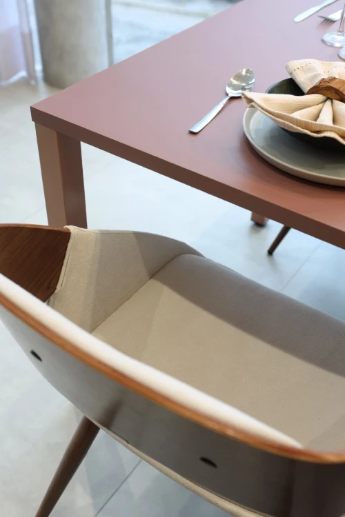 Cadeiras ergonômicas devem aliar conforto e postura