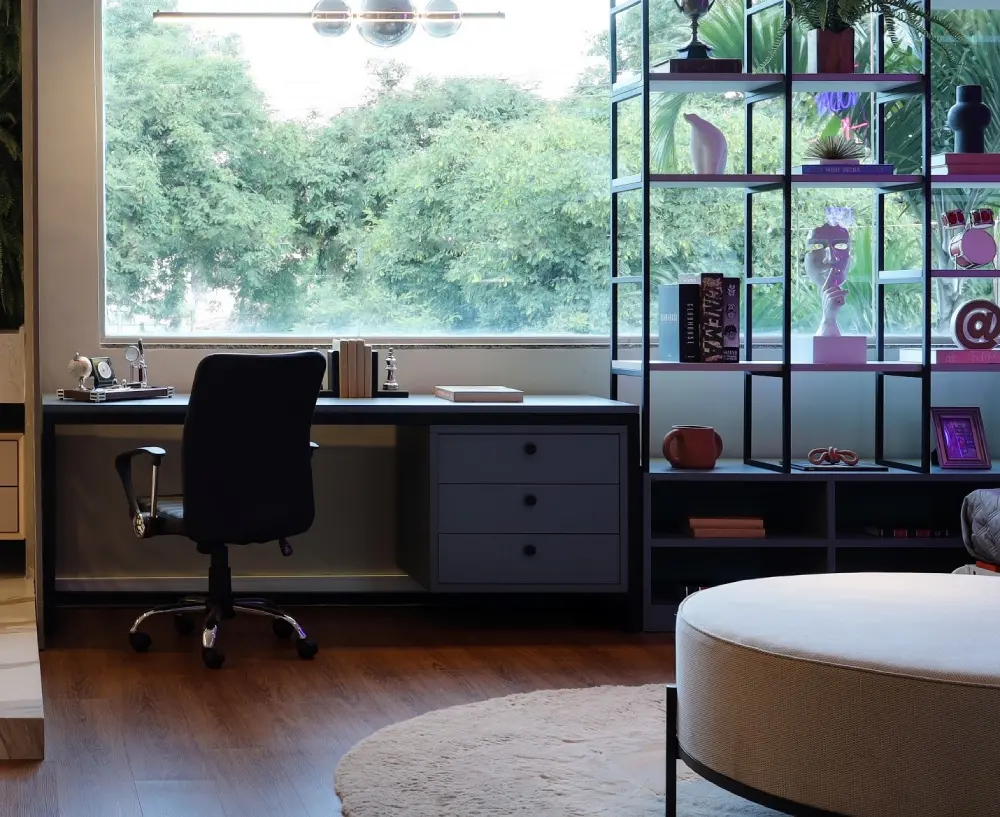 Dê um toque pessoal ao seu escritório com itens de decoração e suas cores favoritas.