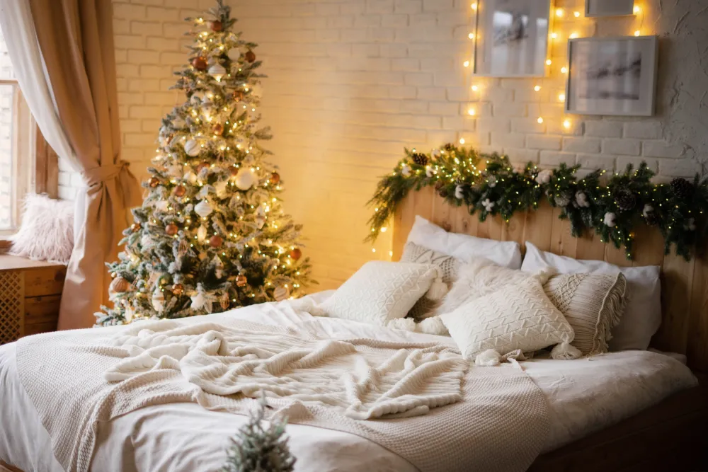 Cordões de luzes são perfeitos para criar uma iluminação festiva e acolhedora
